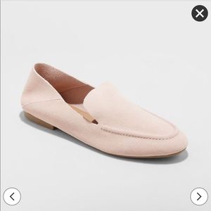 Blush loafer
